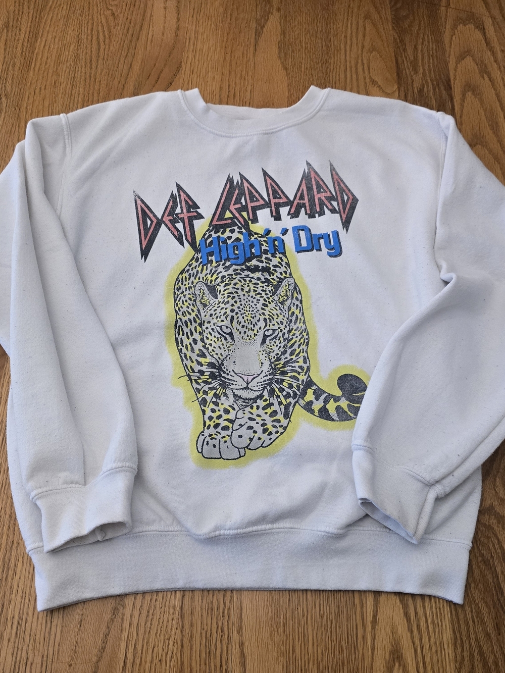 Def Leppard High ’n’ Dry White Graphic Crewneck Sweatshirt Small Unisex